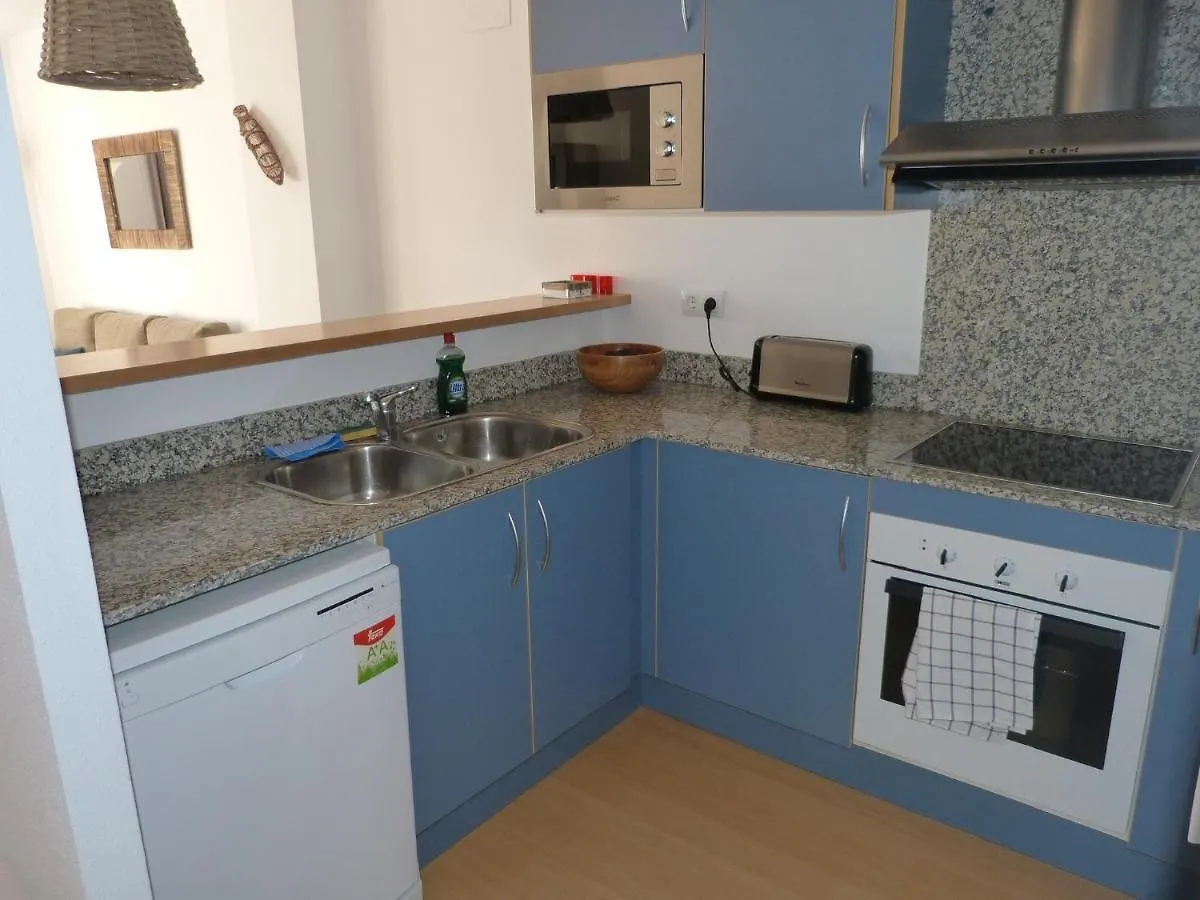 2 Beds, 2 Baths Apartment With Great Views And Pool Roses 0*,